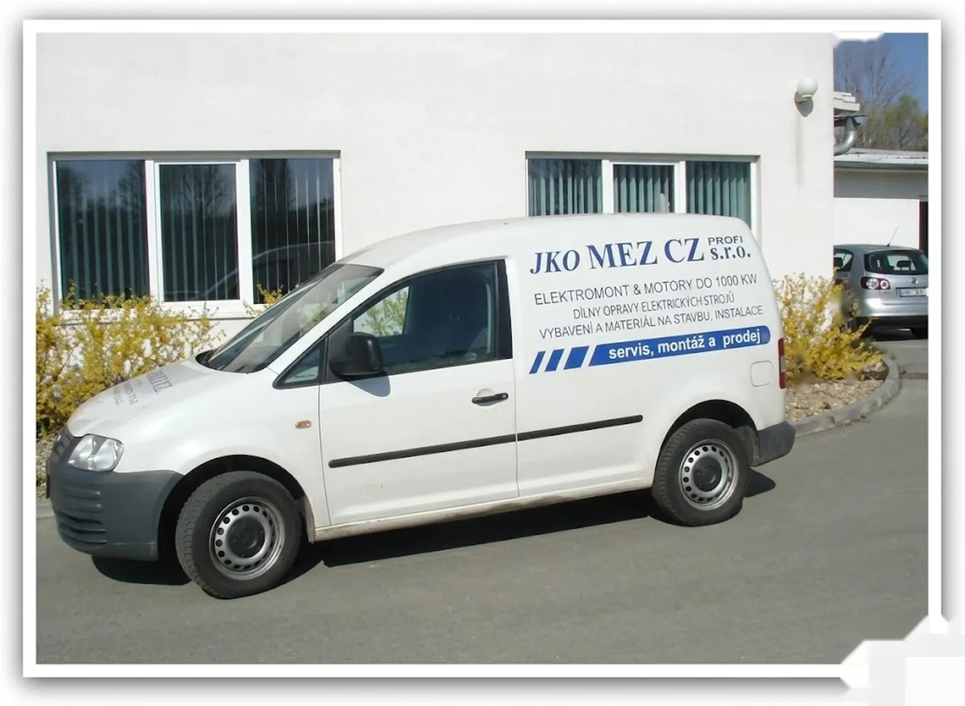 Oprava elektromotoru – průběh opravy / komponenty (foto 65). Oprava elektromotoru – průběh opravy / komponenty (foto 65).